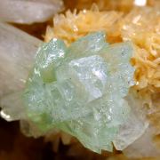 Stilbite, apophyllite, heulandite