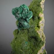 Malachite ps after Azurite on Duftite, Mimetite etc.