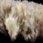 Gypsum. 210.30 ct.
