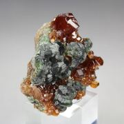 gem GARNET var. HESSONITE, CLINOCHLORE