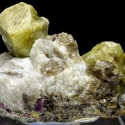 Rhodizite TWINNED