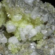 Fluorapophyllite-(K) with Harmotome and Calcite