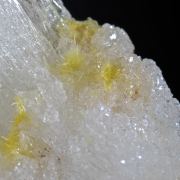 Sklodowskite on Selenite
