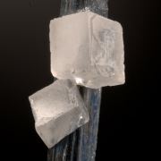 Barite on Stibnite 