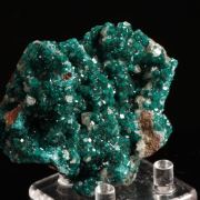 Dioptase on Calcite
