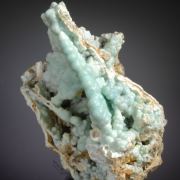 Wulfenite on Gibbsite (rare association)