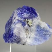 CARLETONITE, CALCITE