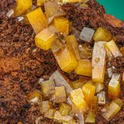 Wulfenite 
