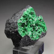 GARNET var. UVAROVITE