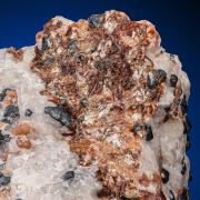 Mcgovernite   & Franklinite & Willemite