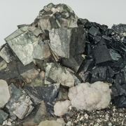 Arsenopyrite with Calcite, Pyrite, Sphalerite and Rhodochrosite