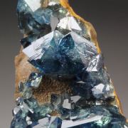 gem SCORODITE