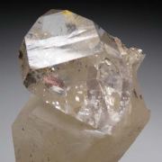 Quartz on Calcite (R)