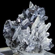 Galena - spinel law twin, quartz