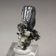 new find - HEMATITE var. IRON ROSE, K FELDSPAR var. ADULARIA