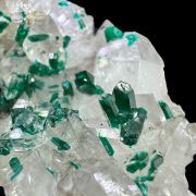 Quartz, dioptase