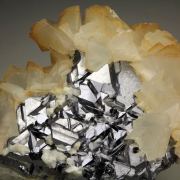 GALENA - SPINEL LAW TWIN, CALCITE