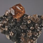 Grossular - gem clear, with Clinoclore