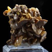 Wulfenite.