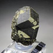 GARNET var. ANDRADITE var. MELANITE