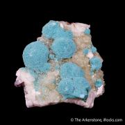 Rosasite on Calcite