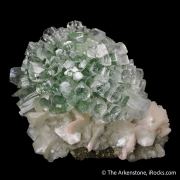 Fluorapophyllite-(K) on Stilbite