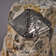 Carrollite 