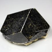GARNET var. ANDRADITE var. MELANITE