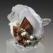 HELVINE (HELVITE), CALCITE