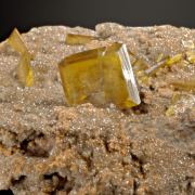 Wulfenite 