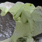 Hydroxylpyromorphite on Cerussite