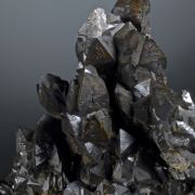 Descloizite - well-crystallized, unusual locale