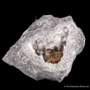 Sazhinite-(La) with Tuperssuatsite