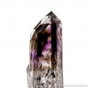 Quartz var. Amethyst with enhydro bubble