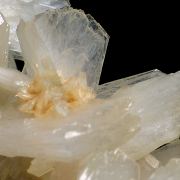 Stilbite, heulandite, apophyllite