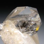 Quartz on Calcite (R)