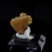 Wulfenite. 106.5 ct.