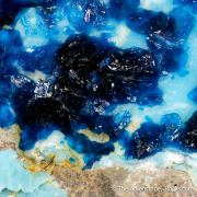 Veszelyite in Hemimorphite pocket