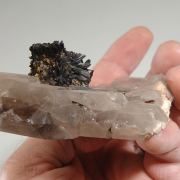 Goethite xls on twisted Quartz (Gwindel-like)