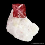 Spinel on Calcite