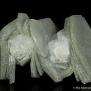 Calcite included by Hedenbergite