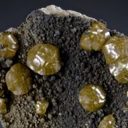 Mimetite var. Campylite