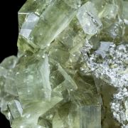 Fluorapatite with Muscovite