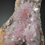 Rose Quartz well crystallized with Eosphorite