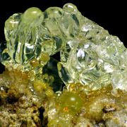 Opal var. hyalite CRAZY FLUORESCENCE