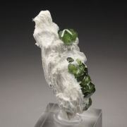 gemmy GARNET var. ANDRADITE var. DEMANTOID