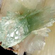 Stilbite, fluorapophyllite, heulandite