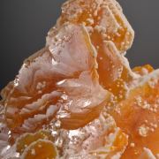 Wulfenite w. Calcite