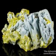 Plumbogummite replacing Pyromorphite