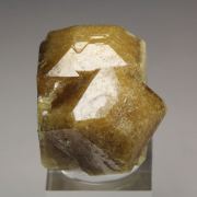 bi-terminated VESUVIANITE
